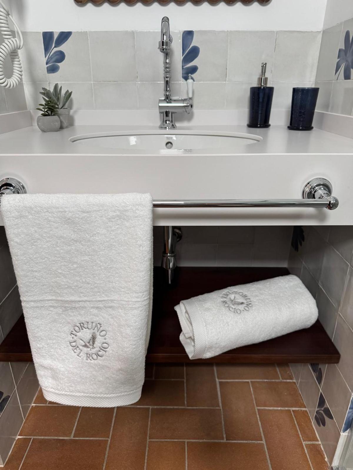 Hotel Toruno Del Rocio 엘로시오 외부 사진